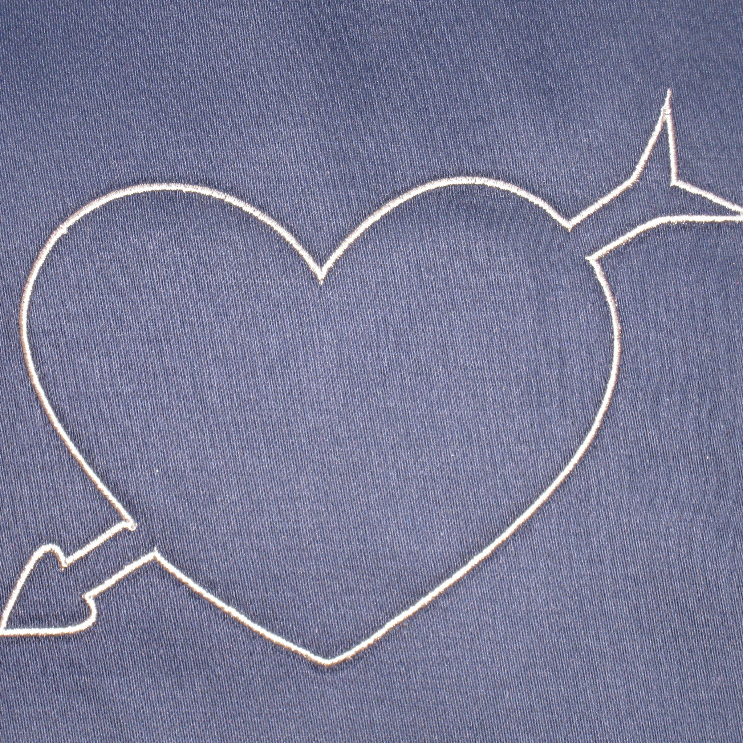Heart Arrow – Black-Thread