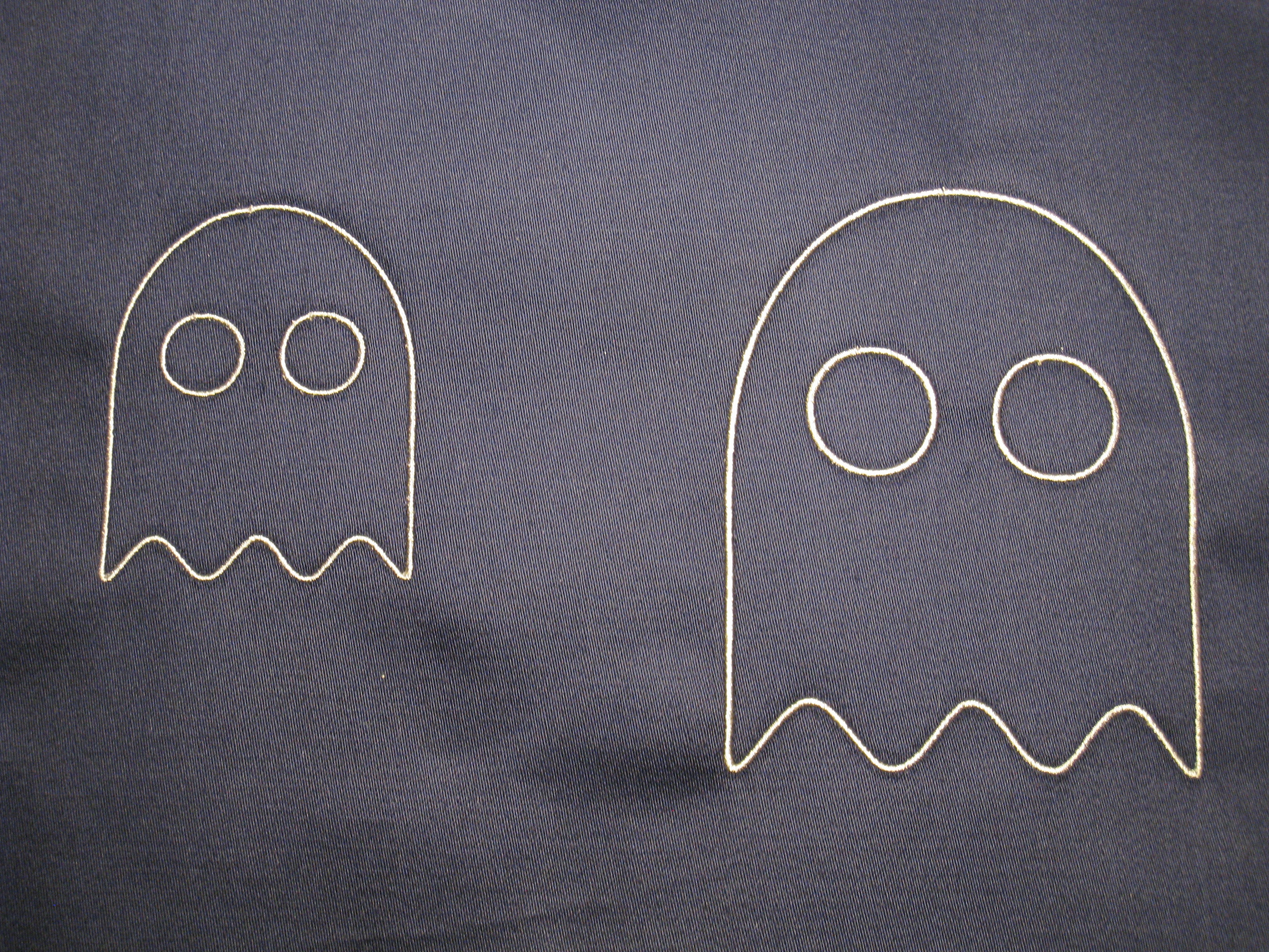 Pacman Ghost – Black-Thread